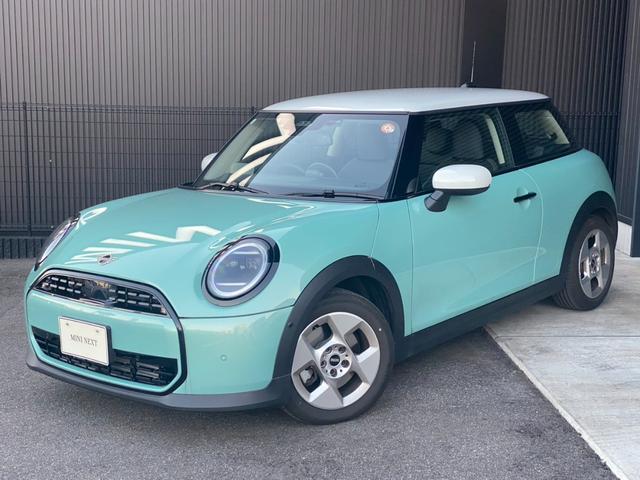 ＭＩＮＩ クーパーＣ　クラシック・トリム　１６ＡＷ　クラシックトリム　ＡＣＣ　ドライバーアシストプラス　オーシャンウェーブグリーン　シートヒーター　ハンドルヒーター　弊社使用レンタアップ　禁煙　　認定中古車（4枚目）