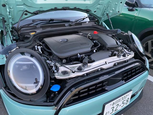 ＭＩＮＩ クーパーＣ　クラシック・トリム　１６ＡＷ　クラシックトリム　ＡＣＣ　ドライバーアシストプラス　オーシャンウェーブグリーン　シートヒーター　ハンドルヒーター　弊社使用レンタアップ　禁煙　　認定中古車（39枚目）