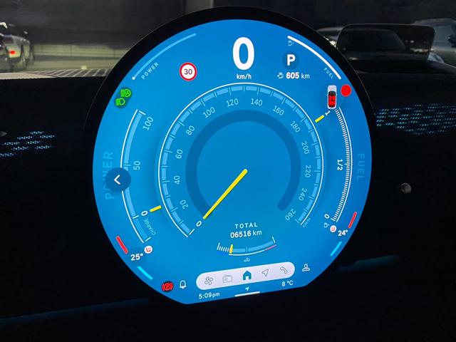 ＭＩＮＩ クーパーＣ　クラシック・トリム　１７ＡＷ　レジェンドグレー　ＡＣＣ　ドライバーアシストプラス　シートヒーター　ハンドルヒーター　ＬＥＤヘッドライト　オートハイビーム　禁煙　弊社使用レンタアップ　認定中高車（23枚目）