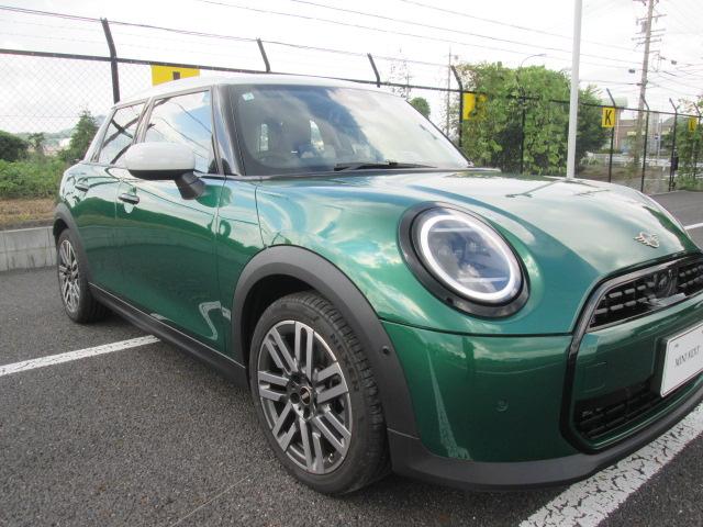 ＭＩＮＩ クーパーＣ　クラシック・トリム　デモカー　ナビ　アクティブクルーズコントロール　バックカメラ　ＥＴＣ２．０　シートヒーター　ハンドルヒーター　ＬＥＤヘッドライト　認定中古車（6枚目）
