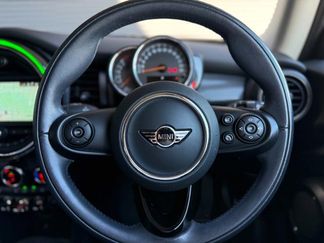 ＭＩＮＩ クーパー　ワンオーナー・ＨＤＤナビ・バックカメラ・ＥＴＣ車載器・コンフォートアクセス・ＬＥＤヘッドライト・１５ＡＷ・禁煙車・認定中古車（35枚目）
