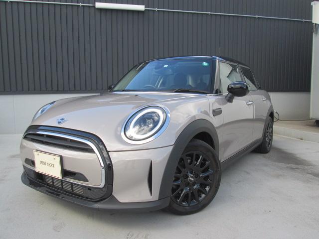 MINI クーパーD クラシック・トリム ワンオーナー アップルカープレイ シートヒーター バックカメラ ETC車載器 LEDヘッドライト コンフォートアクセス 純正ブラックホイール 認定中古車(5枚目)