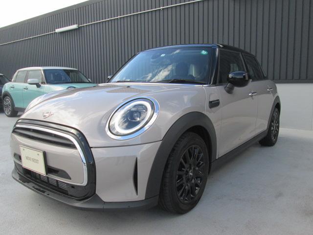 MINI クーパーD クラシック・トリム ワンオーナー アップルカープレイ シートヒーター バックカメラ ETC車載器 LEDヘッドライト コンフォートアクセス 純正ブラックホイール 認定中古車(7枚目)