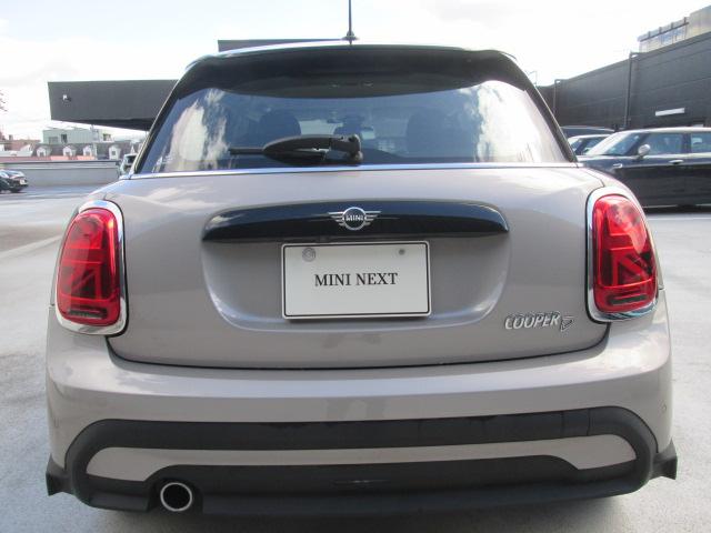 MINI クーパーD クラシック・トリム ワンオーナー アップルカープレイ シートヒーター バックカメラ ETC車載器 LEDヘッドライト コンフォートアクセス 純正ブラックホイール 認定中古車(11枚目)