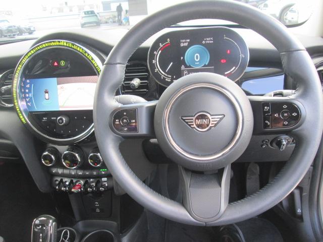 MINI クーパーD クラシック・トリム ワンオーナー アップルカープレイ シートヒーター バックカメラ ETC車載器 LEDヘッドライト コンフォートアクセス 純正ブラックホイール 認定中古車(24枚目)