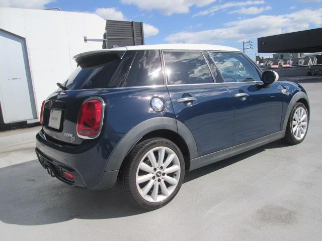 ＭＩＮＩ クーパーＳＤ　ワンオーナー　ＨＤＤナビ　アクティブクルーズコントロール　バックカメラ　ＥＴＣ２．０　ＬＥＤヘッドライト　前後ドライブレコーダー　認定中古車（9枚目）