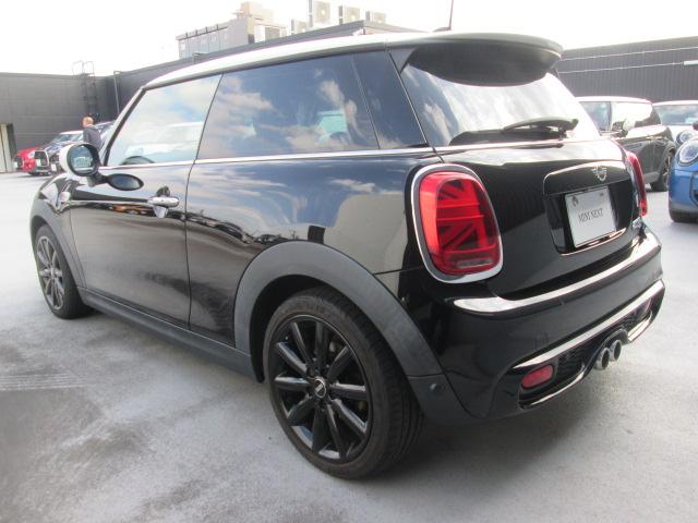 MINI クーパーS ワンオーナー HDDナビ アクティブクルーズコントロール リヤビューカメラ 前後ドライブレコーダー 純正ブラックアルミホイール ETC2.0 認定中古車(11枚目)