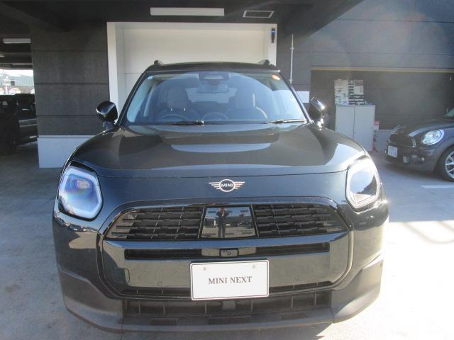 ＭＩＮＩ カントリーマンＤ　クラシック・トリム　弊社レンタカーＵＰ　レジェンドグレー　Ｍパッケージ　ハーマンカードンスピーカー　フロントシートヒーター　ステアリングヒーター　プライバシーガラス　認定中古車（5枚目）