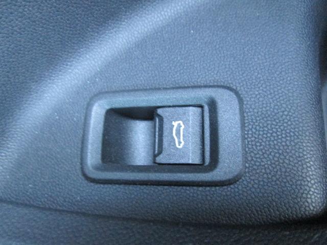 ＭＩＮＩ カントリーマンＤ　クラシック・トリム　弊社レンタカーＵＰ　レジェンドグレー　Ｍパッケージ　ハーマンカードンスピーカー　フロントシートヒーター　ステアリングヒーター　プライバシーガラス　認定中古車（32枚目）