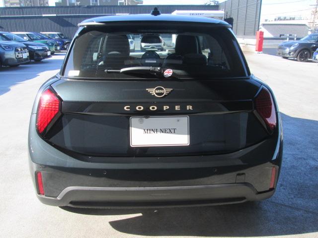 ＭＩＮＩ クーパーＣ　クラシック・トリム　弊社レンタＵＰ　クラッシックトリム　ナビ　バックカメラ　アクティブクルーズコントロール　シートヒーター　ステアリングヒーター　ＬＥＤヘッドライト　認定中古車（12枚目）