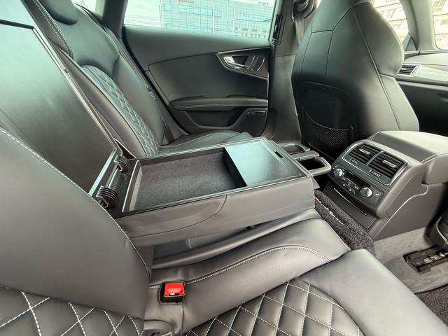 Ｓ７スポーツバック ベースグレード　ワンオーナー車・純正ナビ・地デジ・バックカメラ・Ｖ８ツインターボ・パワーバックドア・本革シート・２０インチＡＷ（43枚目）