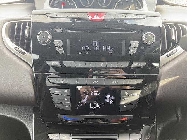 クライスラー・イプシロン ゴールド　走行４９０００ｋｍ・ミラー型前後ドライブレコーダー・カロッツェリアナビ・ＥＴＣ（16枚目）