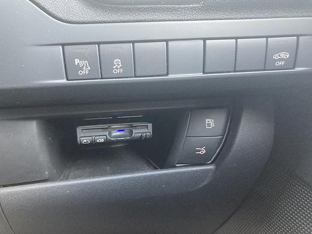 DS5 ホワイトメロディ 60台限定特別仕様車・ガラスルーフ・白×黒レザーシート・ETC・バックカメラ・プッシュスタート・純正19インチAW(18枚目)