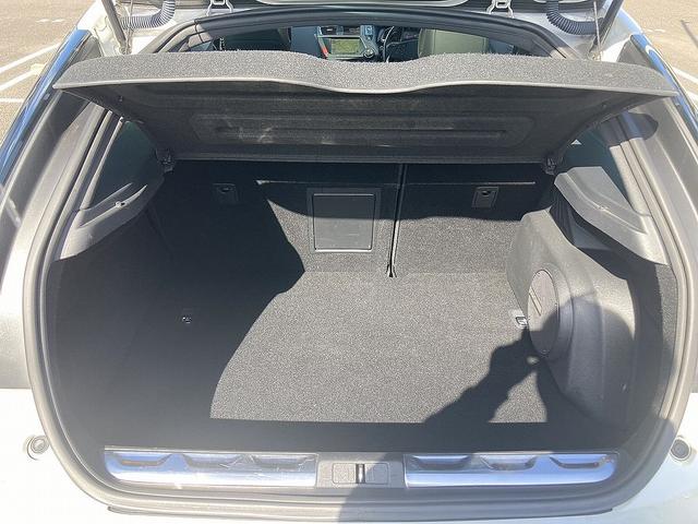 DS5 ホワイトメロディ 60台限定特別仕様車・ガラスルーフ・白×黒レザーシート・ETC・バックカメラ・プッシュスタート・純正19インチAW(29枚目)