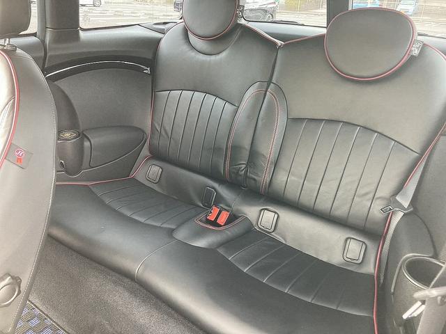 MINI クーパーS クラブマン ハンプトン 50周年特別仕様車・HIDヘッド・純正17インチAW・社外ナビ・バックカメラ・ETC・コーナーセンサー・レザーシート(21枚目)