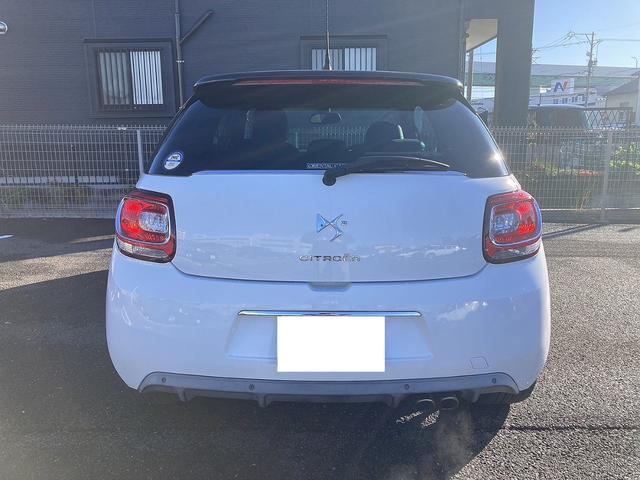 ＤＳ３ スポーツシック　６速ＭＴ・純正１７インチＡＷ・ＥＴＣ・クルーズコントロール・純正革巻ステアリング（6枚目）