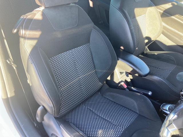 ＤＳ３ スポーツシック　６速ＭＴ・純正１７インチＡＷ・ＥＴＣ・クルーズコントロール・純正革巻ステアリング（10枚目）