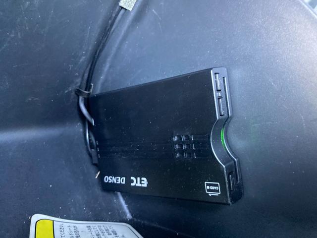 ＤＳ３ スポーツシック　６速ＭＴ・純正１７インチＡＷ・ＥＴＣ・クルーズコントロール・純正革巻ステアリング（22枚目）