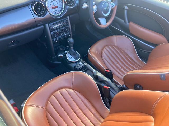 MINI クーパーS コンバーチブル サイドウォーク 電動ソフトトップ・レザーシート・Fシートヒーター・Rパーキングセンサー・社外デジタルインナーミラー・Bカメラ・ETC・純正17インチAW(23枚目)