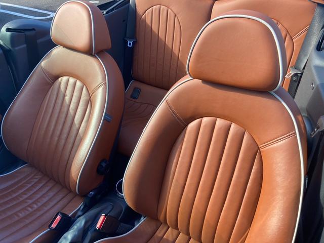 MINI クーパーS コンバーチブル サイドウォーク 電動ソフトトップ・レザーシート・Fシートヒーター・Rパーキングセンサー・社外デジタルインナーミラー・Bカメラ・ETC・純正17インチAW(24枚目)