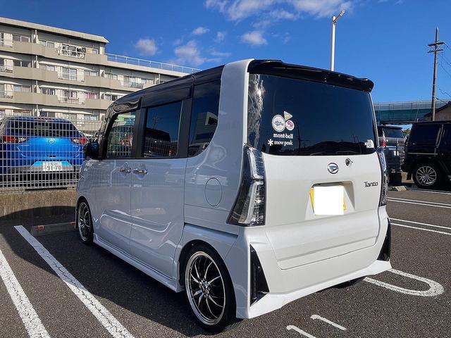 タント カスタムＲＳ　両側パワースライドドア・バックカメラ・アラウンドビューモニター・ハーフレザーシート・アイドリングストップ・プッシュスタート・ブラックルーフ（7枚目）
