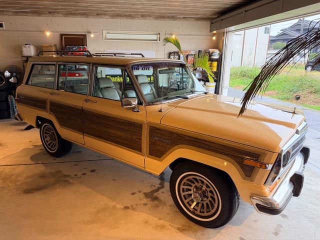 ジープ・グランドワゴニア 　１９９０ｙモデル　エンジンＯＨ済　コラム３速ＡＴ　パートタイム４ＷＤ（9枚目）