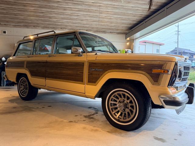ジープ・グランドワゴニア 　１９９０ｙモデル　エンジンＯＨ済　コラム３速ＡＴ　パートタイム４ＷＤ（10枚目）
