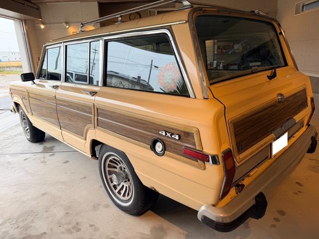 ジープ・グランドワゴニア 　１９９０ｙモデル　エンジンＯＨ済　コラム３速ＡＴ　パートタイム４ＷＤ（17枚目）