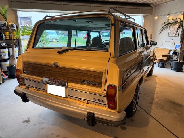 ジープ・グランドワゴニア 　１９９０ｙモデル　エンジンＯＨ済　コラム３速ＡＴ　パートタイム４ＷＤ（18枚目）