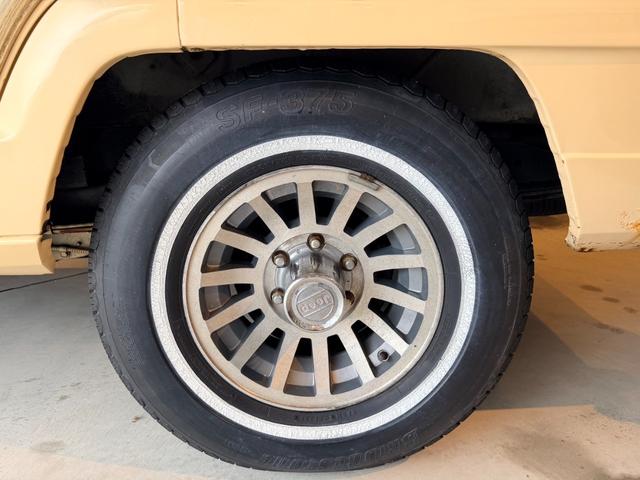 ジープ・グランドワゴニア 　１９９０ｙモデル　エンジンＯＨ済　コラム３速ＡＴ　パートタイム４ＷＤ（19枚目）