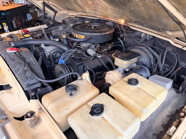 ジープ・グランドワゴニア 　１９９０ｙモデル　エンジンＯＨ済　コラム３速ＡＴ　パートタイム４ＷＤ（27枚目）