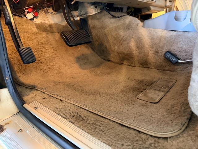 ジープ・グランドワゴニア 　１９９０ｙモデル　エンジンＯＨ済　コラム３速ＡＴ　パートタイム４ＷＤ（31枚目）