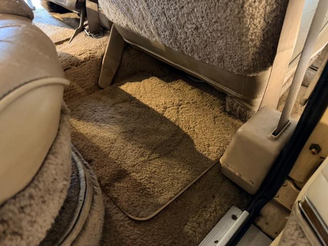 ジープ・グランドワゴニア 　１９９０ｙモデル　エンジンＯＨ済　コラム３速ＡＴ　パートタイム４ＷＤ（33枚目）