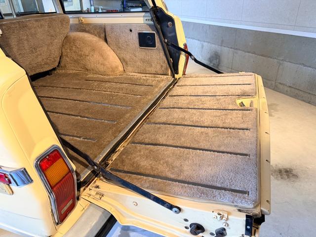 ジープ・グランドワゴニア 　１９９０ｙモデル　エンジンＯＨ済　コラム３速ＡＴ　パートタイム４ＷＤ（43枚目）