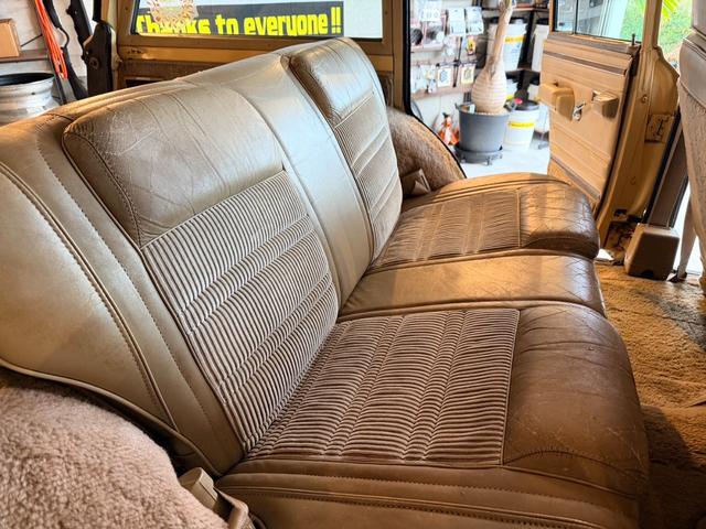 ジープ・グランドワゴニア 　１９９０ｙモデル　エンジンＯＨ済　コラム３速ＡＴ　パートタイム４ＷＤ（47枚目）