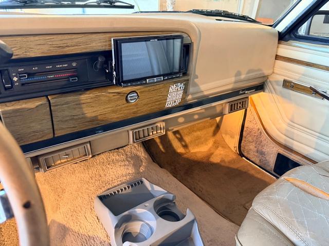 ジープ・グランドワゴニア 　１９９０ｙモデル　エンジンＯＨ済　コラム３速ＡＴ　パートタイム４ＷＤ（60枚目）