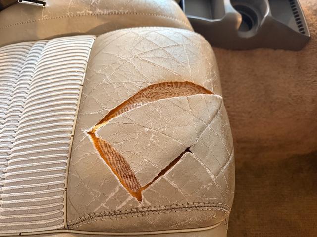 ジープ・グランドワゴニア 　１９９０ｙモデル　エンジンＯＨ済　コラム３速ＡＴ　パートタイム４ＷＤ（61枚目）