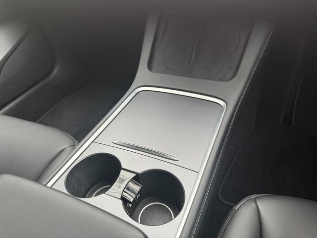モデル３ ロングレンジ　ＡＷＤ　黒内装　１９インチＡＷ　オートパイロット　ＥＴＣ（16枚目）