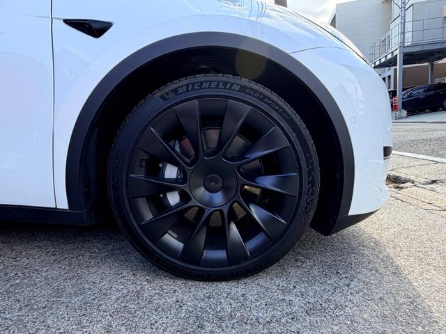 モデルY RWD 黒内装 純正20インチAW オートパイロット ETC(12枚目)