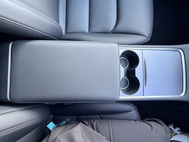 モデルY RWD 黒内装 純正20インチAW オートパイロット ETC(26枚目)