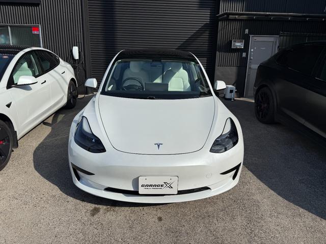 モデル3 スタンダードレンジプラス RWD 白内装 19インチAW オートパイロット ETC ハンドルヒーター(3枚目)