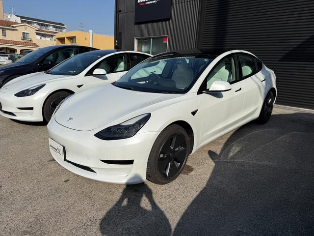 モデル3 スタンダードレンジプラス RWD 白内装 19インチAW オートパイロット ETC ハンドルヒーター(4枚目)