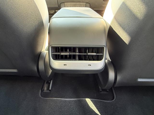 モデル3 スタンダードレンジプラス RWD 白内装 19インチAW オートパイロット ETC ハンドルヒーター(14枚目)