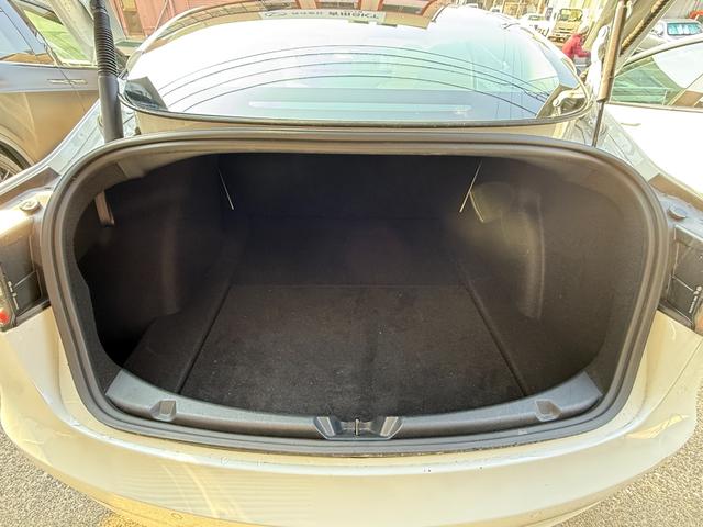 モデル3 スタンダードレンジプラス RWD 白内装 19インチAW オートパイロット ETC ハンドルヒーター(15枚目)