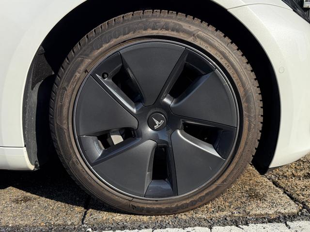 モデル3 スタンダードレンジプラス RWD 白内装 19インチAW オートパイロット ETC ハンドルヒーター(29枚目)