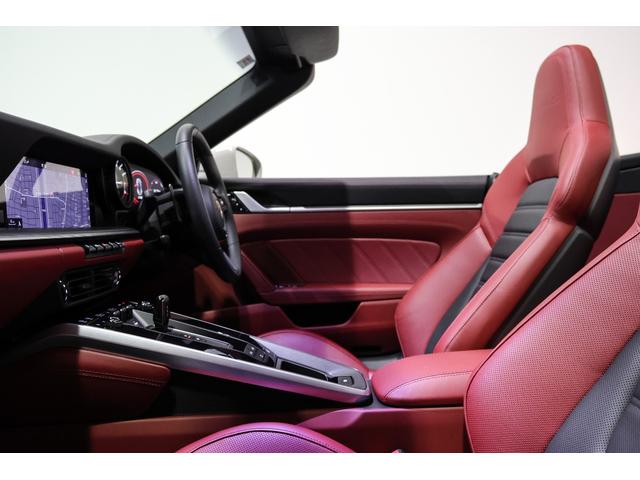 911 911ターボS カブリオレ スポーツエグゾーストシステム LEDマトリックスヘッドライトブラック ヒーター付きGTスポーツステアリングホイール レーンチェンジアシスト ポルシェロゴブラックペイント仕上げ ストレージパッケージ(39枚目)