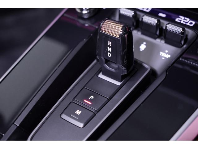 911 911ターボS カブリオレ スポーツエグゾーストシステム LEDマトリックスヘッドライトブラック ヒーター付きGTスポーツステアリングホイール レーンチェンジアシスト ポルシェロゴブラックペイント仕上げ ストレージパッケージ(64枚目)