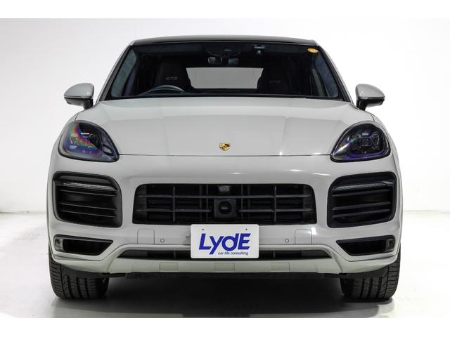 カイエンクーペ カイエンＧＴＳ　クーペ　ＢＯＳＥサラウンドサウンドシステム　ソフトクローズドア　ヘッドアップディスプレイ　ルーフスポイラーハイグロスブラック　シートヒーター　レーンキープアシスト　プライバシーガラス（2枚目）