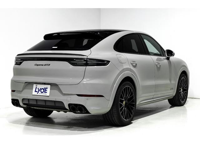 カイエンクーペ カイエンＧＴＳ　クーペ　ＢＯＳＥサラウンドサウンドシステム　ソフトクローズドア　ヘッドアップディスプレイ　ルーフスポイラーハイグロスブラック　シートヒーター　レーンキープアシスト　プライバシーガラス（4枚目）