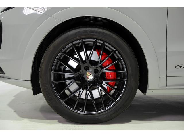 カイエンクーペ カイエンＧＴＳ　クーペ　ＢＯＳＥサラウンドサウンドシステム　ソフトクローズドア　ヘッドアップディスプレイ　ルーフスポイラーハイグロスブラック　シートヒーター　レーンキープアシスト　プライバシーガラス（7枚目）